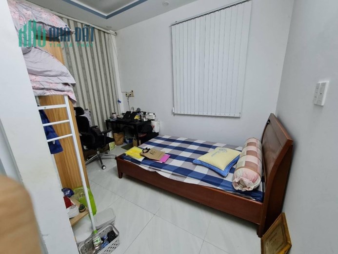 Nhà bán 4 Tầng cách 5m Mt Âu Dương Lân P3Q8 - 5.7 tỷ (TL)