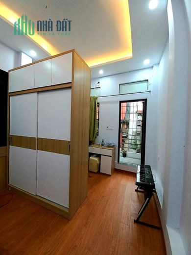 Bán nhà Trương Định, thiết kế hiện đại, trước nhà cực rộng, Dt33m2, giá 3.4 tỷ.