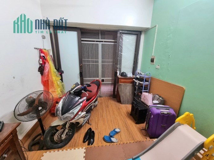 Bán nhà Nguyễn An Ninh, nhà siêu gần phố, Sh quay đầu thoải mái, DT34m2, giá 3.5 tỷ.