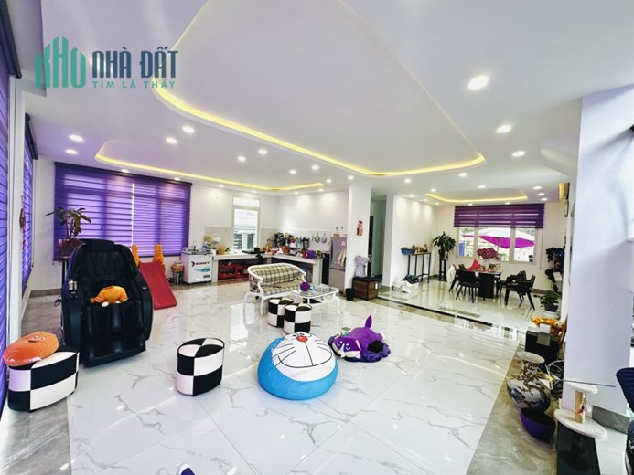 Bán Villa 376m2 Sổ riêng xây dựng đường Nguyễn Hữu Cầu, Phường 8, Đà Lạt