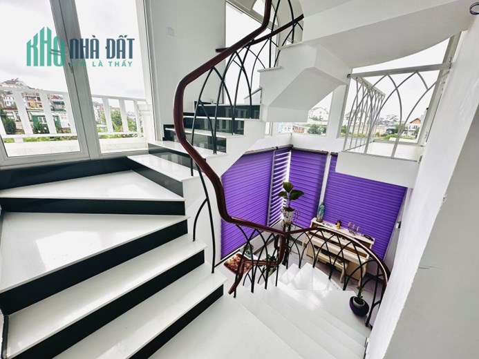 Bán Villa 376m2 Sổ riêng xây dựng đường Nguyễn Hữu Cầu, Phường 8, Đà Lạt