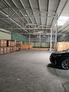 Chính chủ cần bán nhanh xưởng có sẵn nhà thuận tiện kinh doanh buôn bán với mặt tiền rộng và thoáng