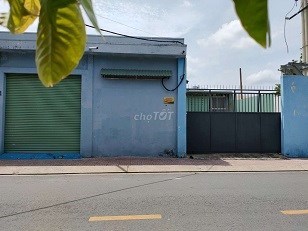 Chính chủ cần bán nhanh xưởng có sẵn nhà thuận tiện kinh doanh buôn bán với mặt tiền rộng và thoáng