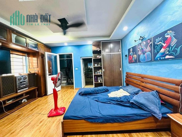 CHÍNH CHỦ BÁN GẤP NHÀ PHẠM VĂN ĐỒNG, GẦN PHỐ, GẦN ÔTÔ, 3 MẶT THOÁNG, 52M, GIÁ 5 TỶ