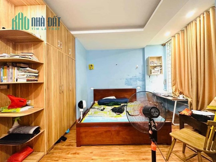 CHÍNH CHỦ BÁN GẤP NHÀ PHẠM VĂN ĐỒNG, GẦN PHỐ, GẦN ÔTÔ, 3 MẶT THOÁNG, 52M, GIÁ 5 TỶ