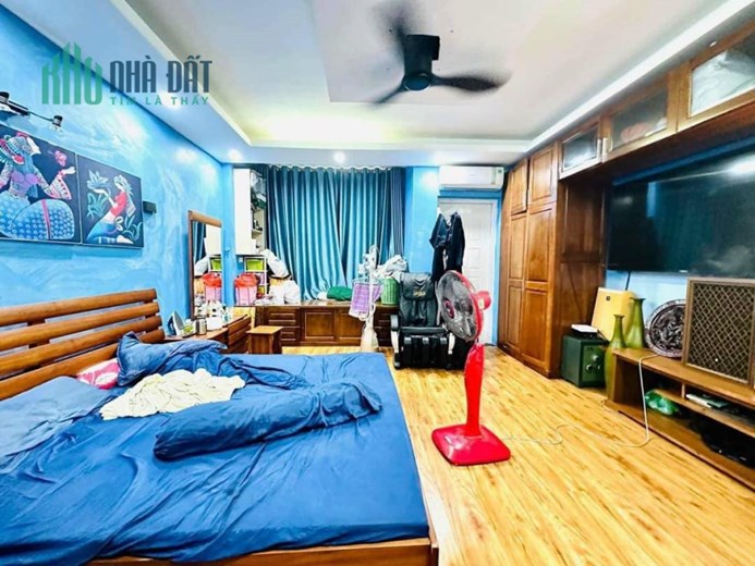CHÍNH CHỦ BÁN GẤP NHÀ PHẠM VĂN ĐỒNG, GẦN PHỐ, GẦN ÔTÔ, 3 MẶT THOÁNG, 52M, GIÁ 5 TỶ