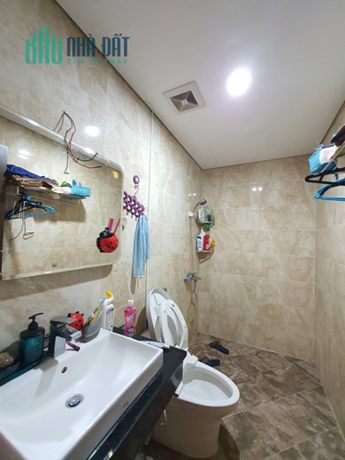 Bán CC cao cấp Home City 177 Trung Kính, lô góc, 91m2, 3 ngủ, ban công view đẹp, nội thất xịn.