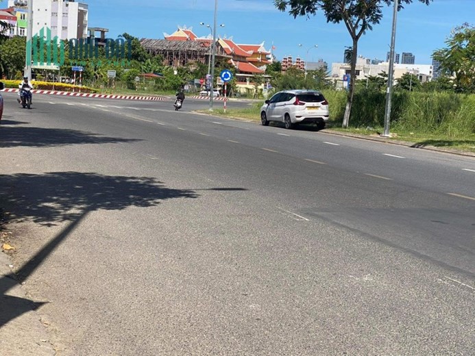Lô Đất Mặt Tiền - Vị Trí Đẹp Tại Quận Sơn Trà, TP Đà Nẵng