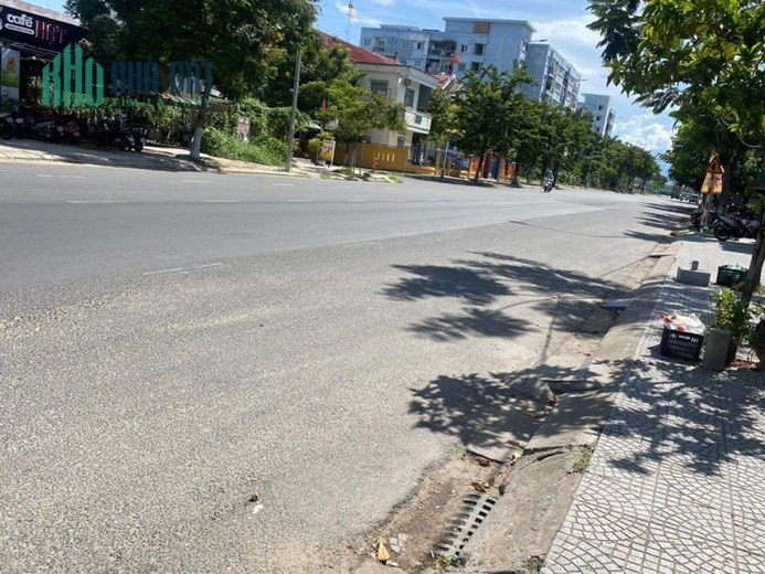Lô Đất Mặt Tiền - Vị Trí Đẹp Tại Quận Sơn Trà, TP Đà Nẵng