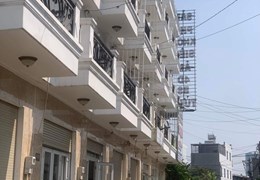 Bán nhà hẻm xe tải tránh Bùi Công Trừng quận 12, 5 tầng chỉ nhỉnh 4 tỷ