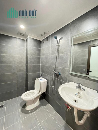 Bán nhà phố Đại La, Hai Bà Trưng, gần phố, ba gác đỗ cửa, ở ngay, 40m2, 4 tầng , giá 4 tỉ 4