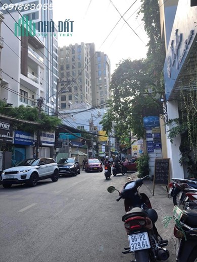 Nhà hẻm xe tải Nguyễn Cửu Vân, Bình Thạnh, ngang gần 7m, gần nhiều trường Đại học