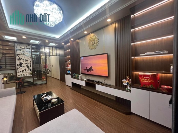BÁN NHÀ PHỐ BỒ ĐỀ LONG BIÊN 70M2 5 TẦNG THANG MÁY ÔTÔ KINH DOANH 11 TỶ