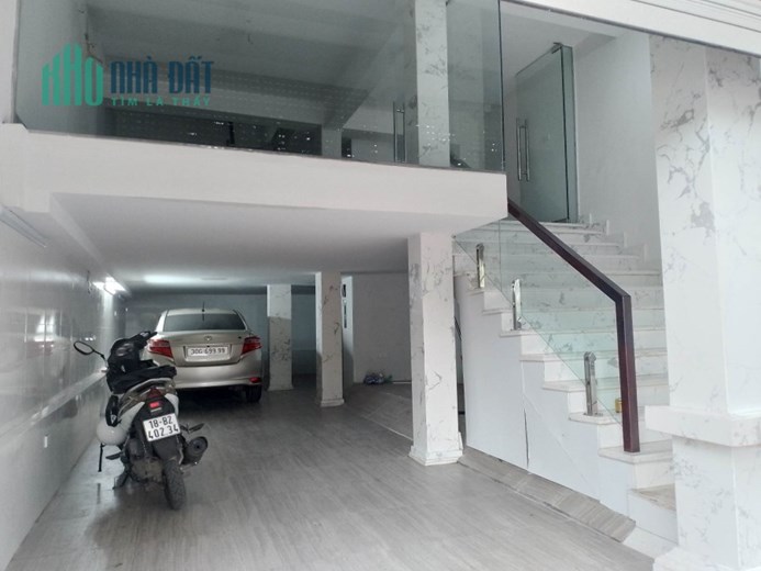 Cho  thuê nhà mặt phố Vũ Tông Phan - Thanh Xuân 71m2, 7 tầng thang máy, MT 6m, 55tr/tháng.