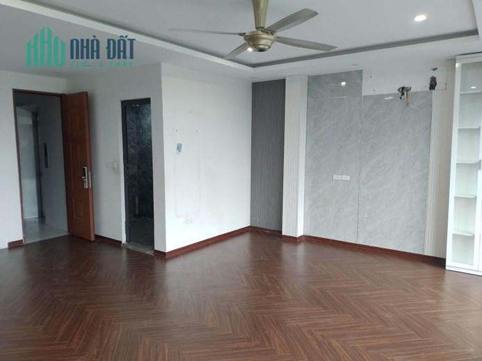Cho  thuê nhà mặt phố Vũ Tông Phan - Thanh Xuân 71m2, 7 tầng thang máy, MT 6m, 55tr/tháng.