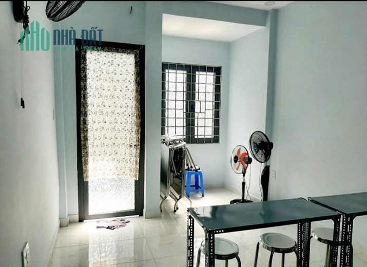 Bán nhà hẻm thông Âu Cơ phường 10 Tân Bình 42m2 nhà đẹp ở ngay chỉ 3 tỷ 9