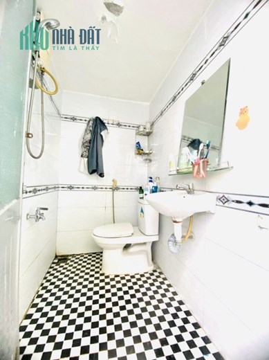 Bán nhà hẻm 3.5m Lạc Long Quân phường 10 Tân Bình 36m2 đúc BTCT giá 3 tỷ 5