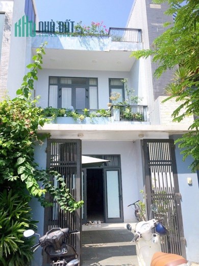 Nhà 3 tầng gần Nguyễn Phước Lan Đảo 1 Hòa Xuân view sông và công viên giá sập hầm