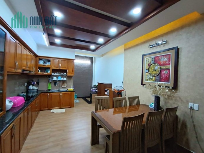 Bán nhà mặt tiền Diệp Minh Châu - Tân Sơn Nhì, DT: 4x18m, 5 tầng - 6PN, hạ còn 14.3 tỷ