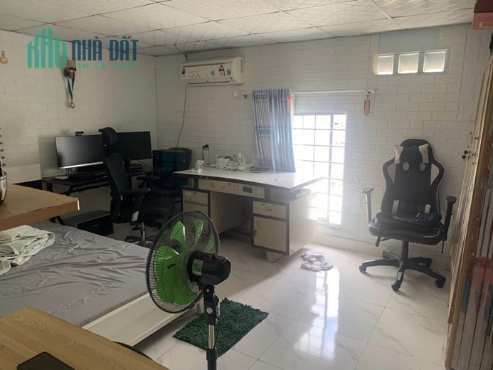 BÁN ĐẤT TẶNG NHÀ C4-CÁCH MT HTP 50M-NGANG KHỦNG 8MX21-THỎA THÍCH XD