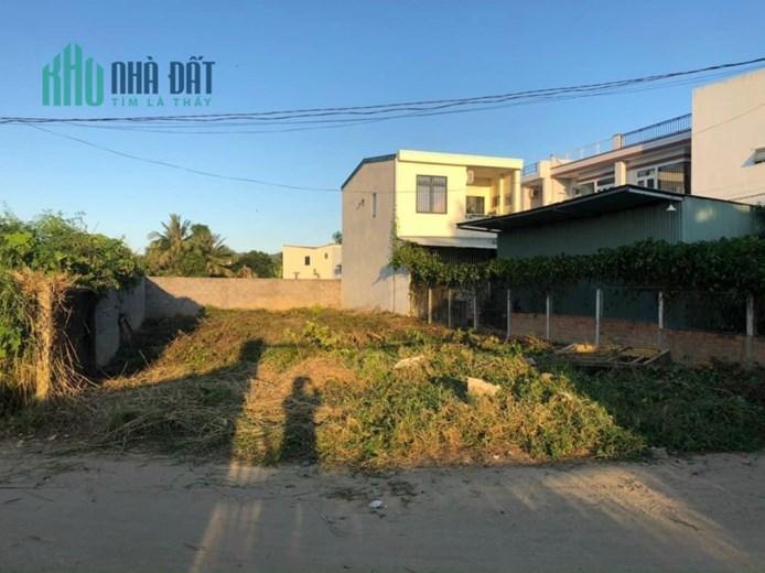 Lô đất đẹp DT:250m2 mặt tiền đường Cầu Bè, xã Vĩnh Thạnh, Nha Trang.