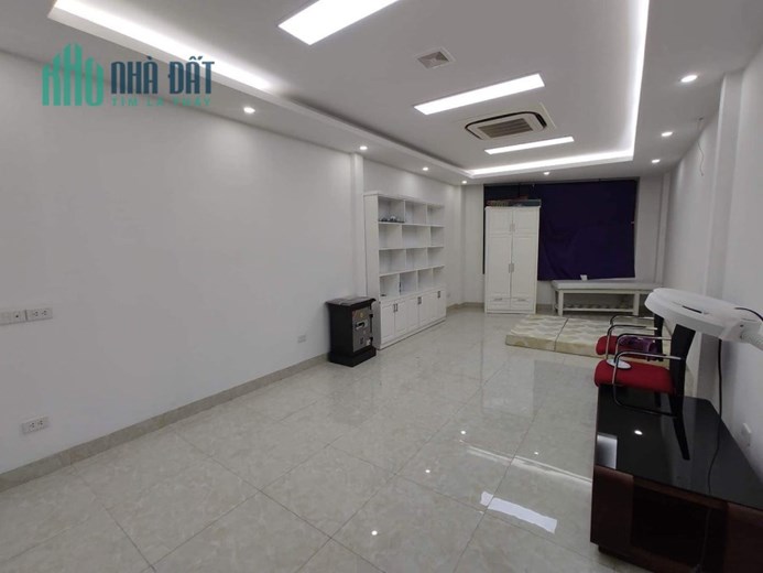 ⚜️ Bán nhà Mặt Phố Nguyễn Văn Huyên, Cầu Giấy, 54m2 8T MT 4.3m, Chỉ 36 Tỷ ⚜️