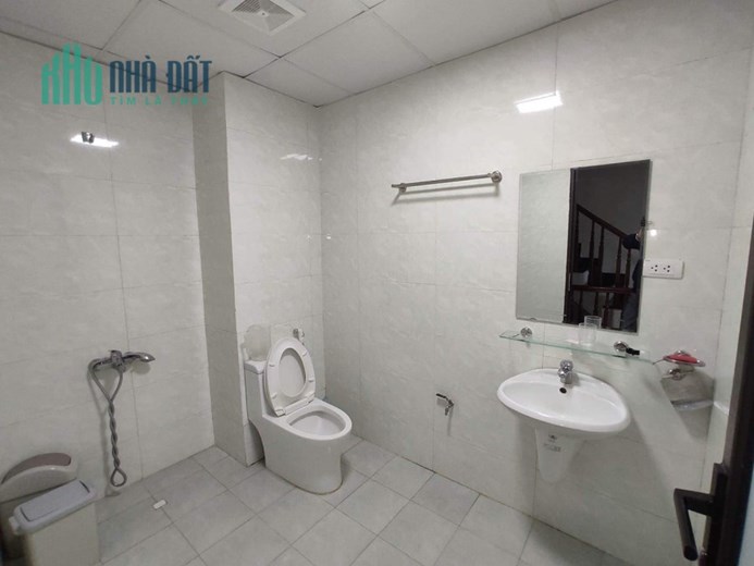 ⚜️ Bán nhà Mặt Phố Nguyễn Văn Huyên, Cầu Giấy, 54m2 8T MT 4.3m, Chỉ 36 Tỷ ⚜️