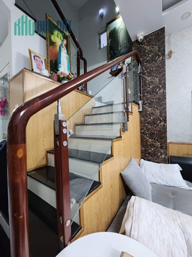 Nhà Phú Nhuận, Sát MT Đào Duy Từ, 41m2, 4 tầng, 2 mặt tiền, 4PN, nhỉnh 8 tỷ