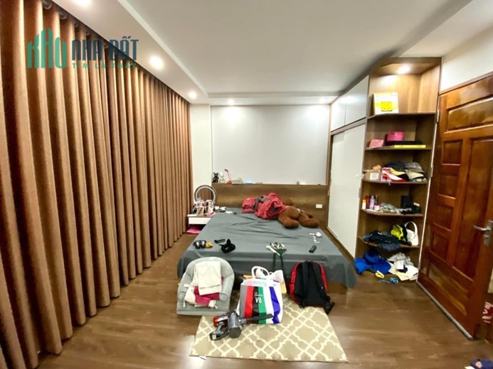 ⚜️ Bán nhà Mặt Phố Nguyễn Trãi, Thanh Xuân, 84m2 C4 MT 5.46m, Chỉ 11 Tỷ ⚜️