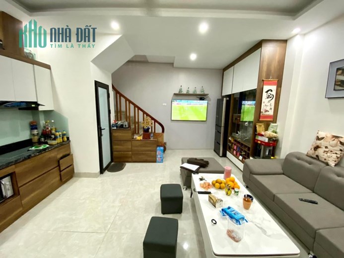 ⚜️ Bán nhà Mặt Phố Nguyễn Trãi, Thanh Xuân, 84m2 C4 MT 5.46m, Chỉ 11 Tỷ ⚜️