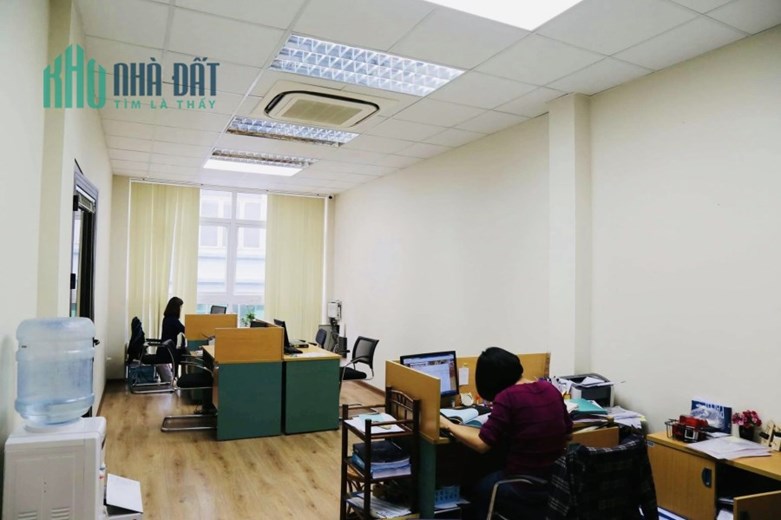 Bán nhà khu phân lô phố Đốc Ngữ, Văn Cao, Quần Ngựa, Ba Đình, Hà Nội. Diện tích 52m2 x 5 tầng thang