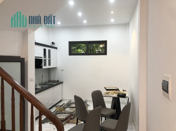 Bán nhà riêng phố Quan Nhân Nhân Chính 40m 4 tầng mặt tiền 3.5m ngõ thông gần phố nhà đẹp ở ngay