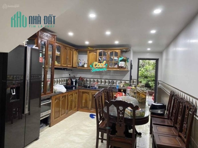 Bán nhà mặt đường Miếu Hai Xã, 4 tầng, diện tích 150m cực đẹp, GIÁ 12.5 tỉ