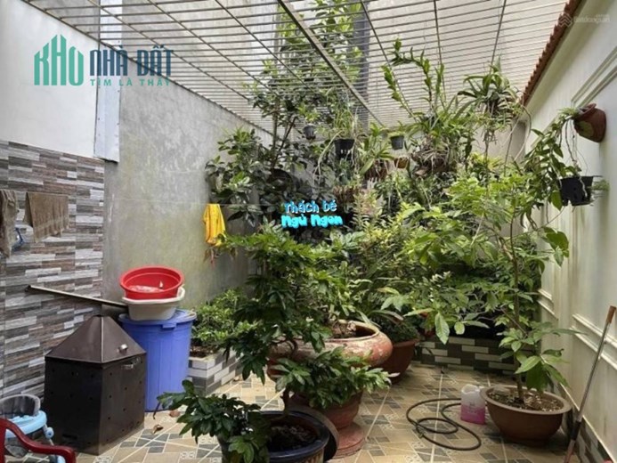 Bán nhà mặt đường Miếu Hai Xã, 4 tầng, diện tích 150m cực đẹp, GIÁ 12.5 tỉ