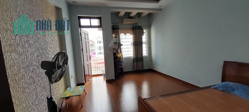 Bán nhà ngay sau mặt đường phố Vĩnh Tiến - Thiên Lôi, diện tích 62m 4 tầng, GIÁ 3.5 tỉ