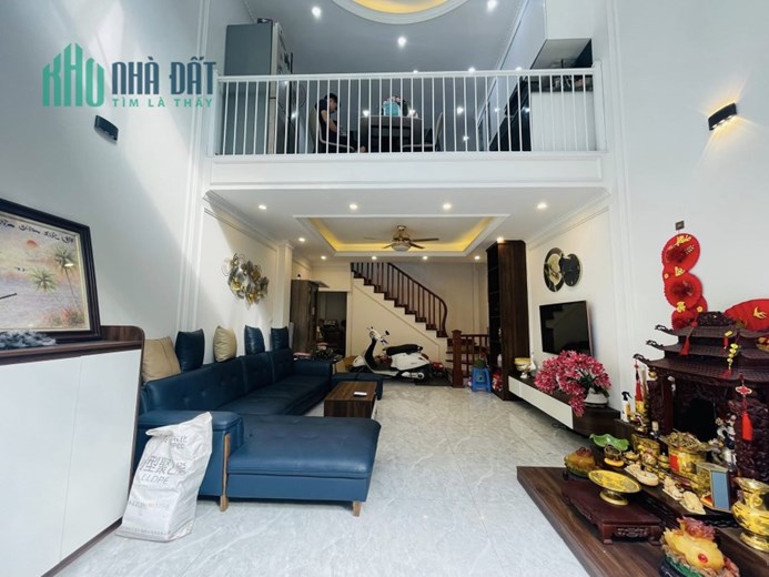 Bán nhà 78m2 phố Nghi Tàm, Tây Hồ Ô tô đỗ cửa 6 phòng Ngõ Ô tô tránh 10m 9.5 Tỷ