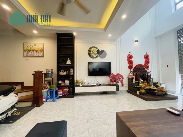 Bán nhà 77m2 phố Nghi Tàm, Tây Hồ Ô tô dừng đỗ 6 ngủ 10m Ô tô phi 9.6 Tỷ