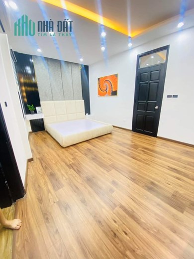 rẻ đẹp ở ngay nhà ngõ 85 xuân thủy 37m 5t MT 5.8m giá nhỉnh 5 tỷ.