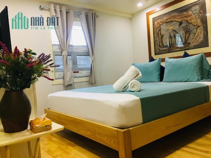 Nhà Mặt Phố Đào Duy Từ, 22 m2, 6T, MT 4.6m, 17.9 Tỷ, 840tr/năm, 0977097287
