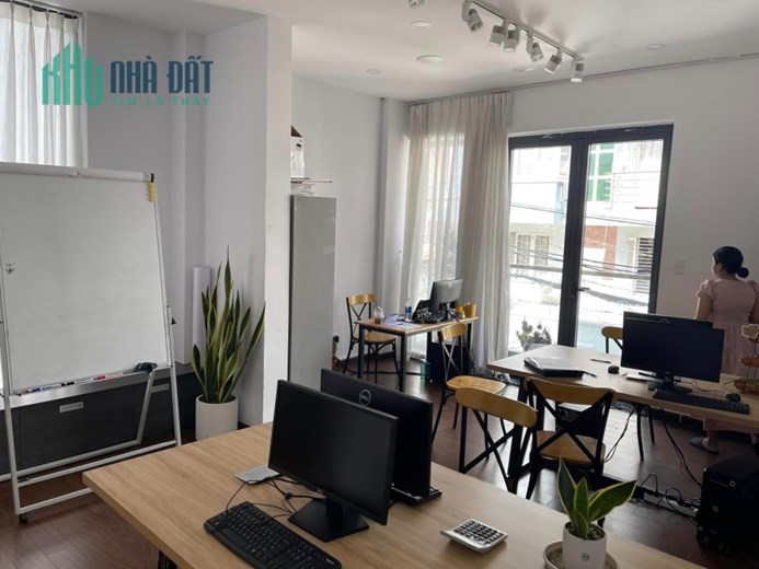 Bán nhà HXH Lê Văn Sỹ Tân Bình 4 Tầng BTCT,  Full Nội Thất, Hoàn Công Đủ
