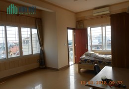Phòng riêng 60m2 cửa sổ TO gần Trịnh Công Sơn