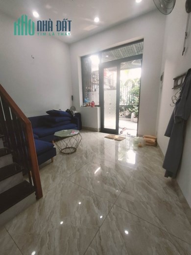 Nhà Tôn Đản Ô tô đậu cửa thẳng 40m ra Mặt Tiền, 108m2, Góc