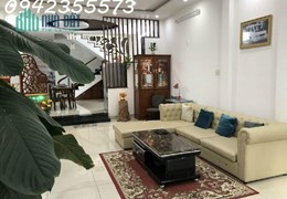 Bán nhà mặt tiền 3 tầng mới hiện đại gần Tiểu La, ngay cạnh chợ Nguyễn Tri Phương