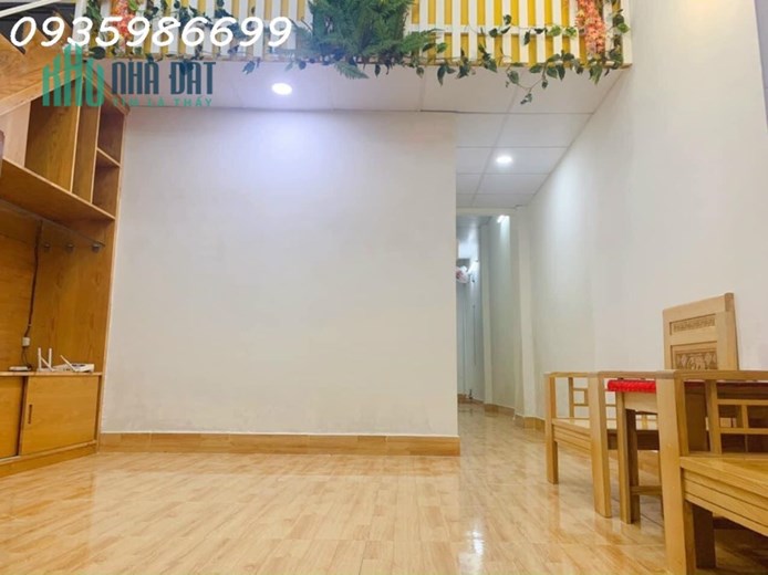405 BÁN NHÀ SAU LƯNG CHUNG CƯ CT2 PHƯỚC HẢI, NHA TRANG