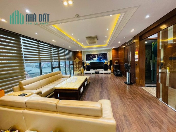 Bán nhà mặt ngõ Ngọc Lâm,50M,5 tầng,lô góc,ô tô,KD ẩm thực sầm uất.Nhỉnh 10 tỷ