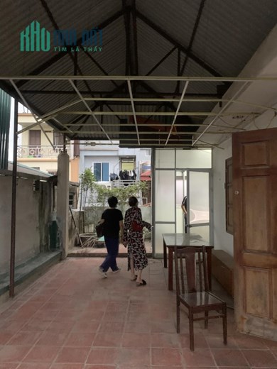 Cho thuê nhà phố Lĩnh Nam , 200m2 x 3,5 tầng, giá 25tr