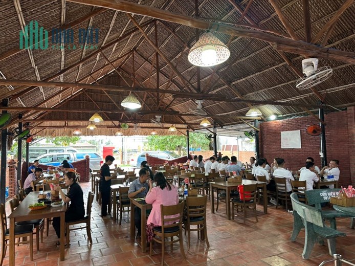 CẦN SANG NHƯỢNG TOÀN BỘ MẶT BẰNG VÀ VẬT TƯ QUÁN CƠM NIÊU