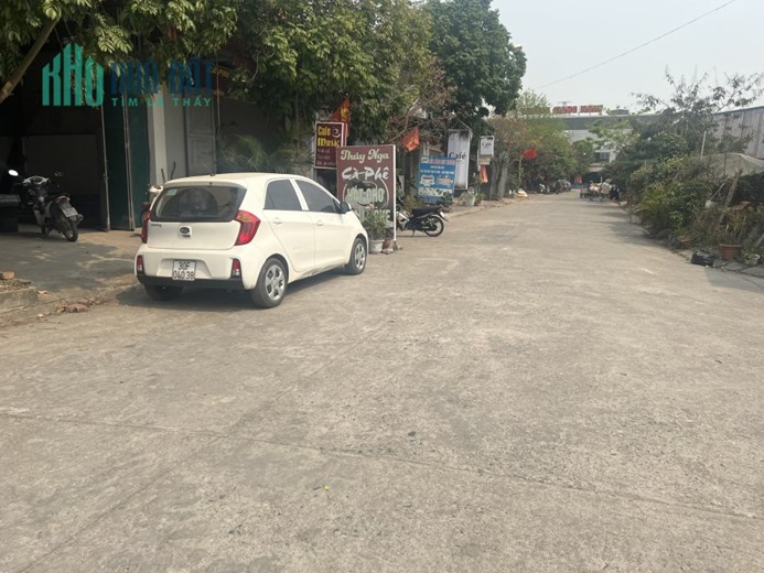 lô   góc diện tích 140 m mặt tiền 10 m  đường ô tô phóng giá chỉ 2 tỷ