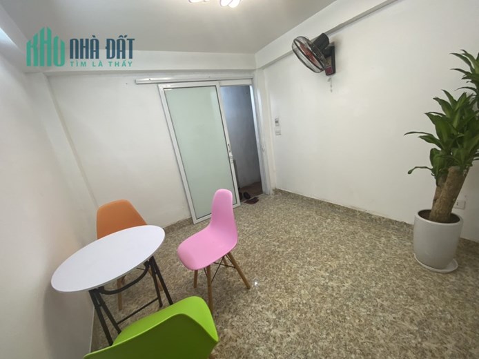 Bán nhà 3 tầng full nội thất giá 1 tỷ x.