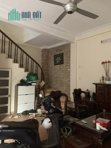 Cho thuê nhà phố Đặng Văn Ngữ , 40m2 x 5 tầng, giá 15tr